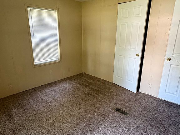 5th image of 170 NE Colvin Ave