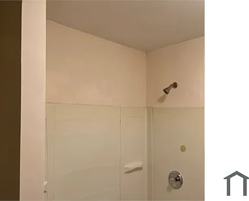 3 bed, 900 sqft, $1,500 — Photo 3