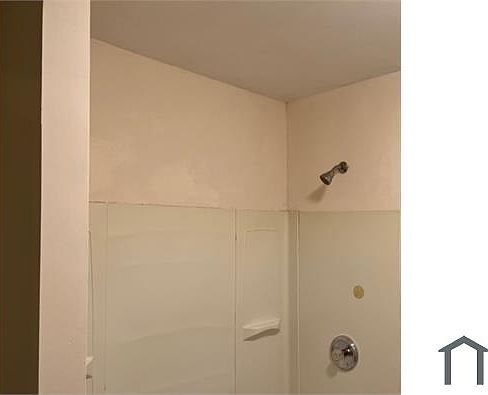 3rd image of 86 Wood St #1