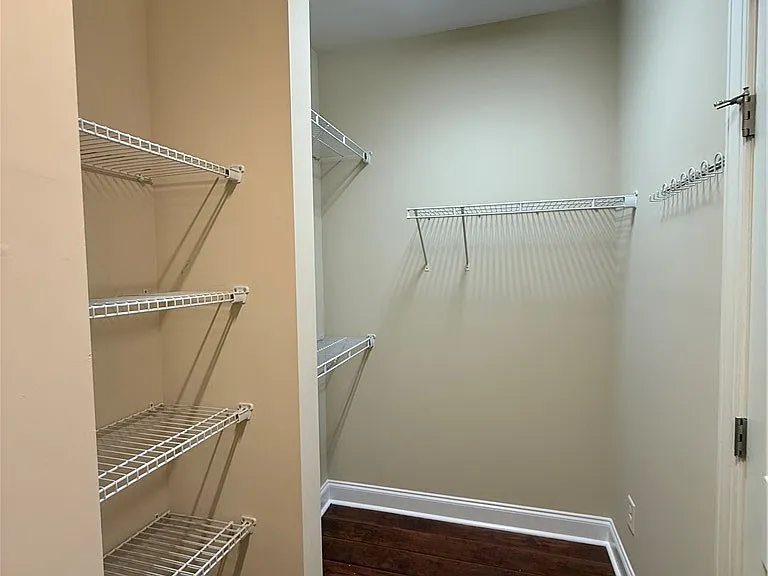 321 Gallery Dr #102 — Photo 19