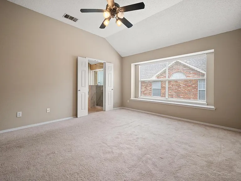 7700 Glenoaks Dr — Photo 14