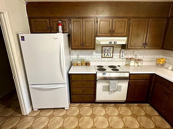 5th image of 2314 Park Ln