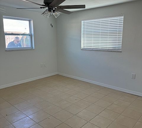 3rd image of 1143 Dartmouth Dr