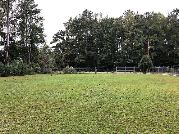 4th image of 429 Audrey Ln