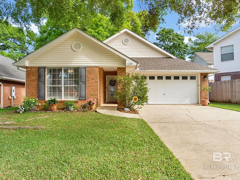 8254 Magnolia Village Dr S — Photo 2
