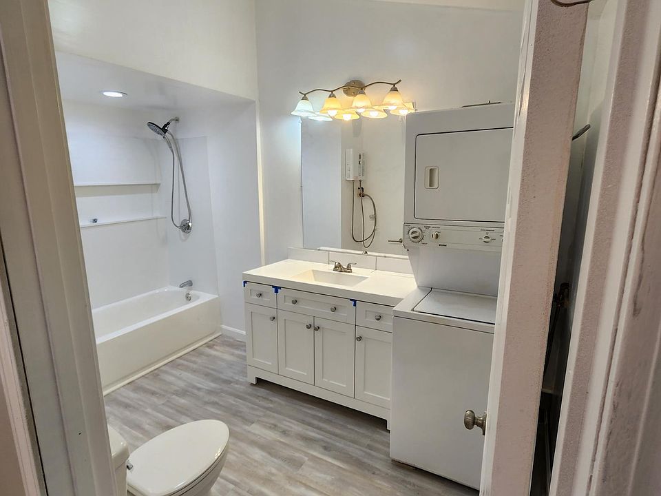 1st image of 1213 Main St APT E