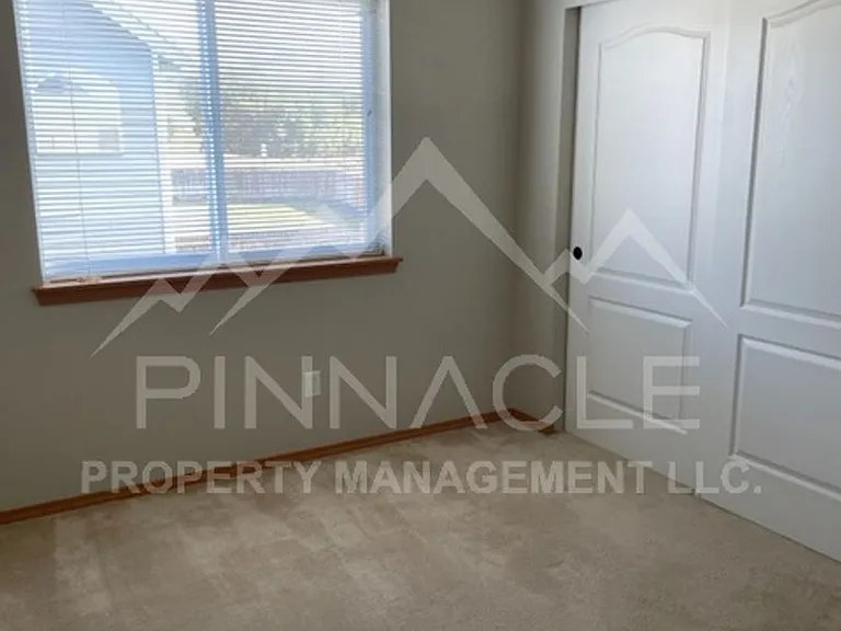 1808 W Clearview Dr — Photo 21