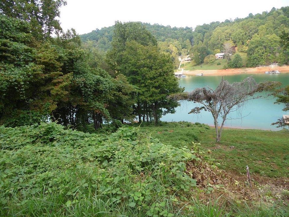 2nd image of Lakesprings Dr
