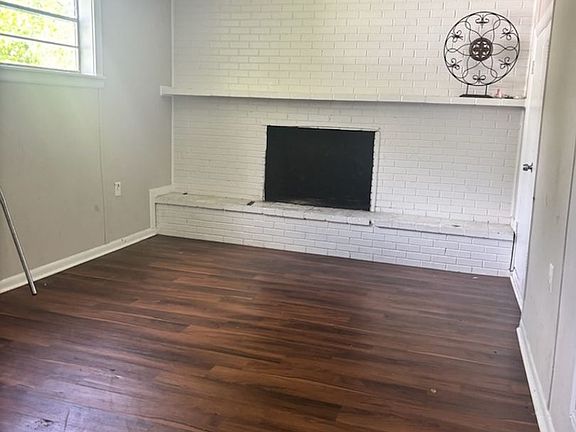5th image of 5211 Robinson Rd