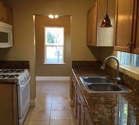 4th image of 373 S 1st Ave