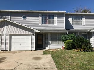 69 9th St #B, Shalimar, FL 32579