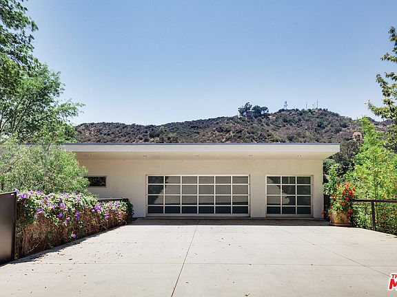 3rd image of 7548 Mulholland Dr