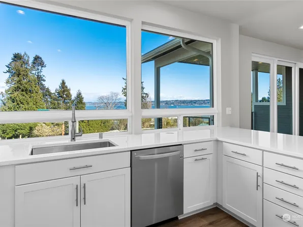 6441 Humphrey Road #4, Clinton, WA 98236