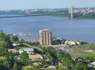 200 Winston Dr APT 2907, Cliffside Park, NJ 07010