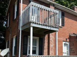 11 S 15th St, Belleville, IL 62220