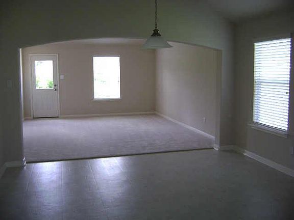 3rd image of 615 Aweigh Dr