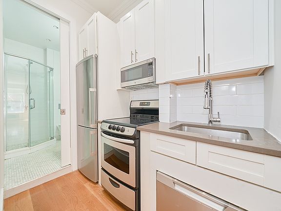4th image of 325 E 83rd St APT 1A
