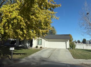 404 Cottonwood Dr, Nampa, ID 83686