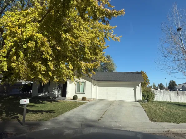 404 Cottonwood Dr, Nampa, ID 83686