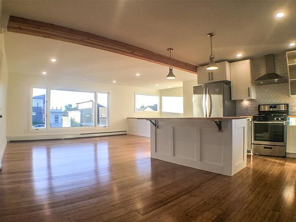 5th image of 525 Valley Dr