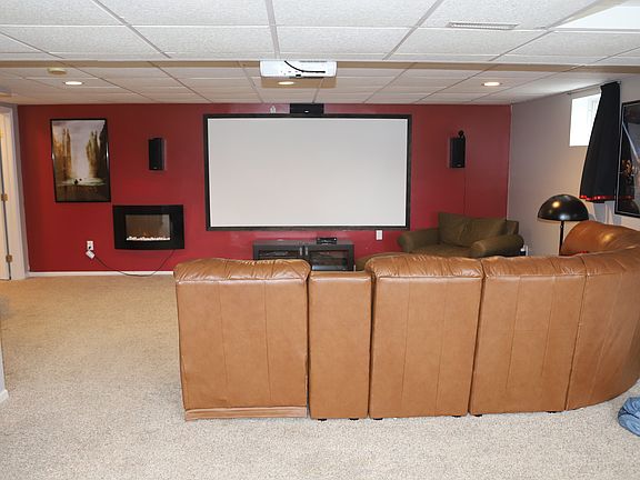 5th image of 2141 Wedgewood Dr
