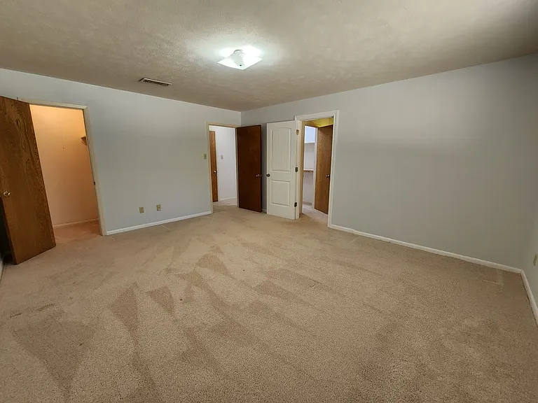 2604 Buckingham Dr — Photo 32