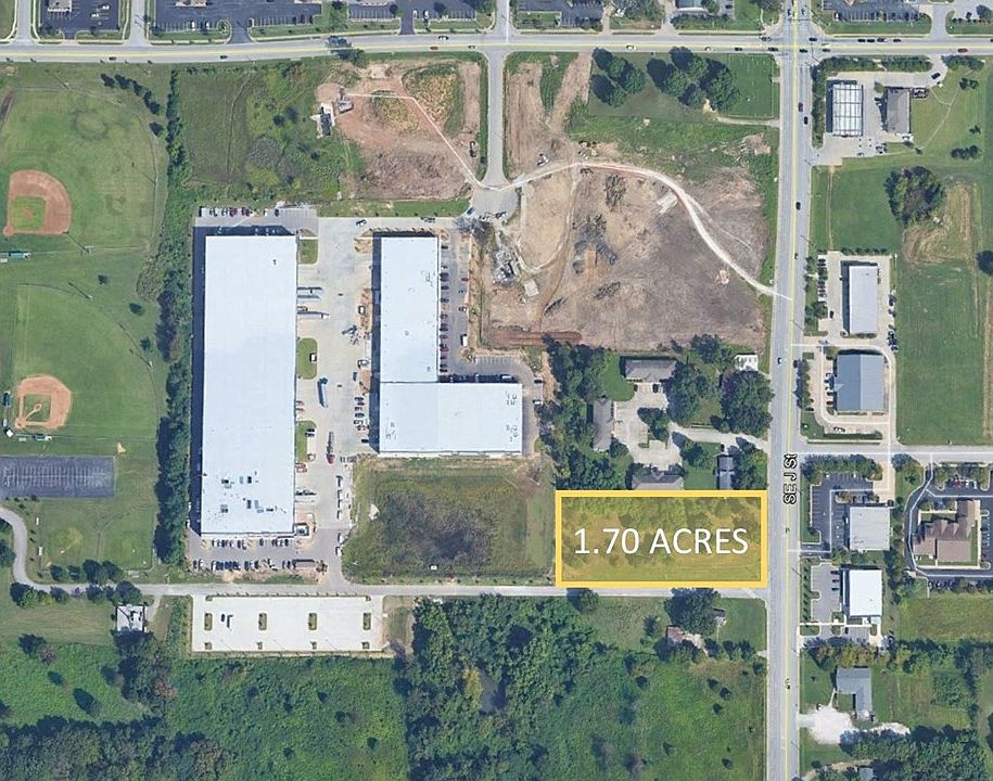 1st image of SE J St