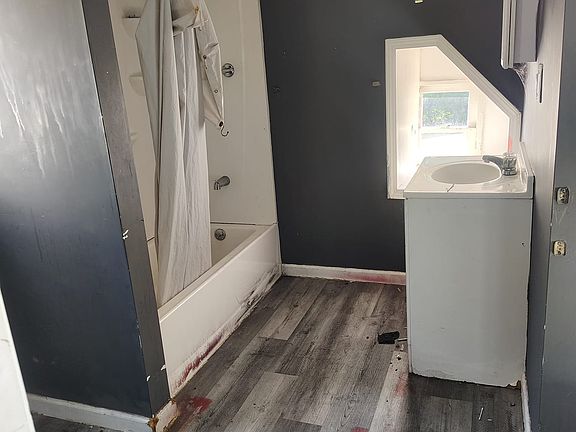 5th image of 55 Lewis St #2