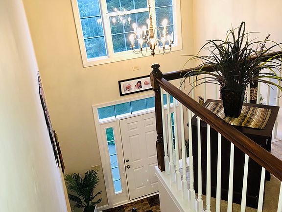 Beautiful two story foyer