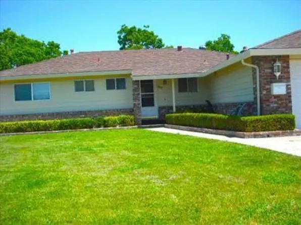 6633 Waldorf Ct, Sacramento, CA 95828