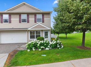 10870 Kingsfield Ln, Woodbury, MN 55125
