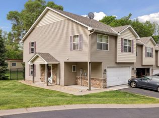 2078 Shryer Ct E, North St Paul, MN 55109