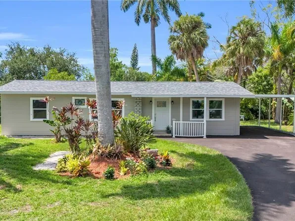 135 Standish CIR, NORTH FORT MYERS, FL 33903