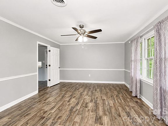 5th image of 535 Carolina Ave N