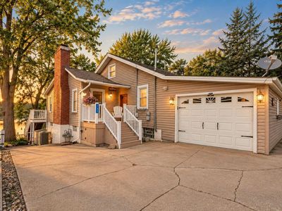 567 S Lakeview Dr, Lowell, IN, 46356