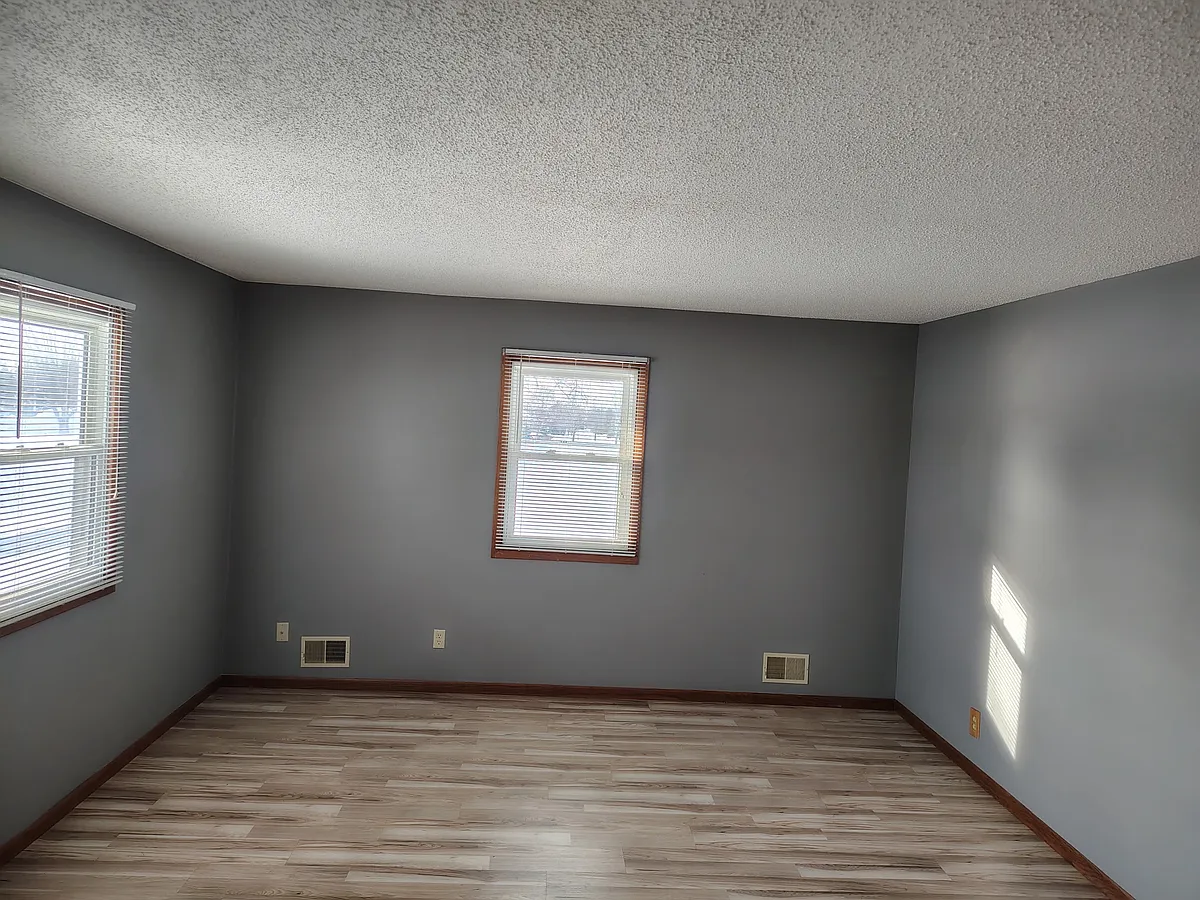 Building Photo - 3575 Vermillion St #2