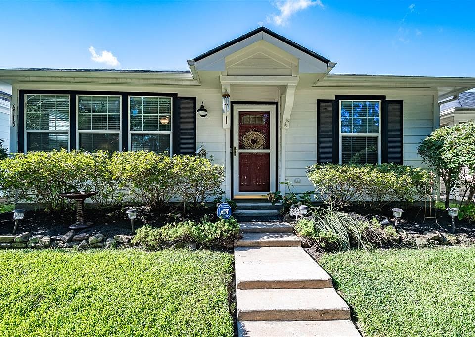 1st image of 6115 Kings Oaks Ln