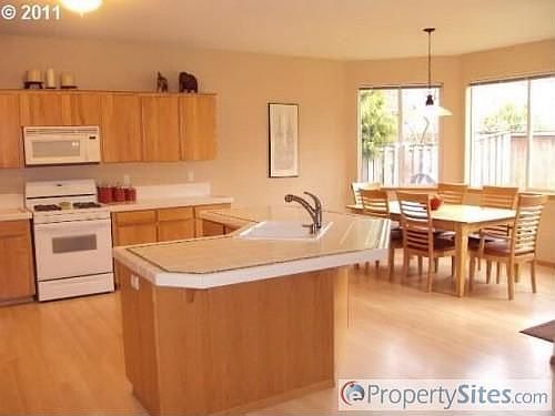 Large breakfast area