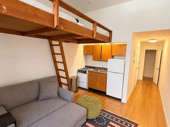 62 W 71st St #2A, New York, NY 10023