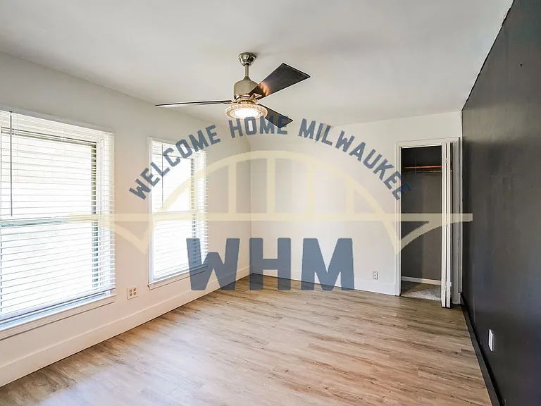 4804 W Forest Home Ave — Photo 4