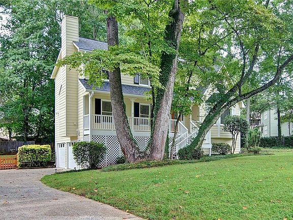 2nd image of 4799 Forest Way Ct NE