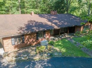 1524 King Rd, Hinckley, OH 44233