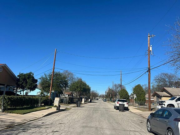 5th image of 1308 Barney Ave
