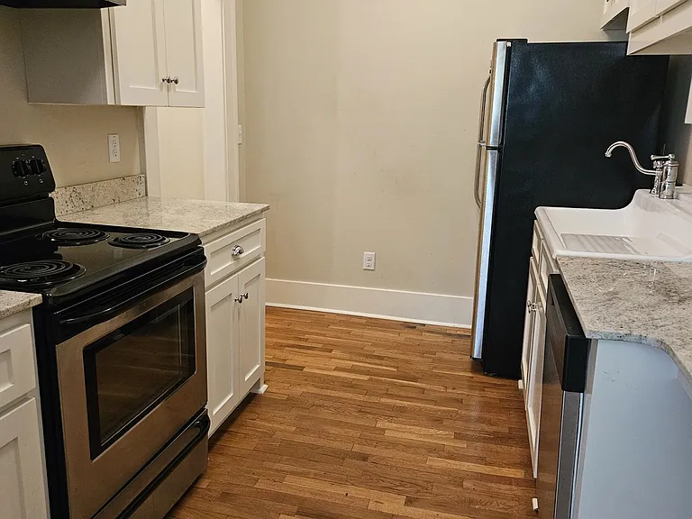 523 Orange St — Photo 7