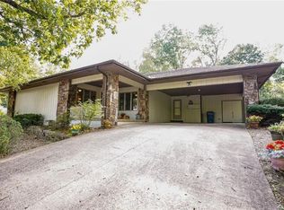 28 Fenchurch Dr, Bella Vista, AR 72715