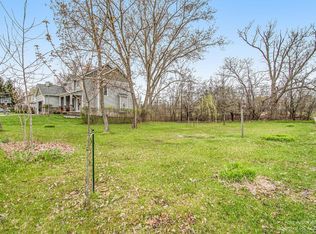 1443 Dicken Dr, Ann Arbor, MI 48103