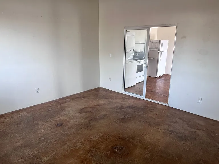1350 S 8th Ave — Photo 8