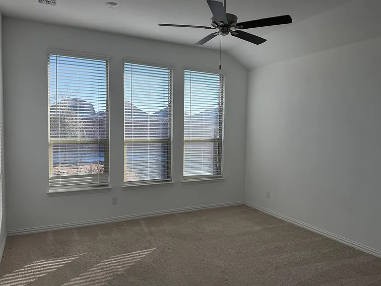 2521 Birchcrest Dr — Photo 20