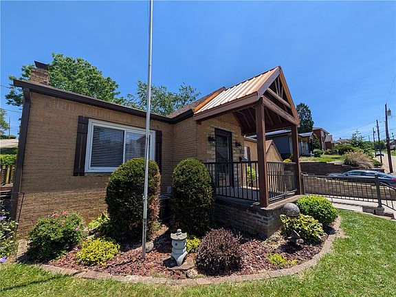 3rd image of 1300 Leeds Ave