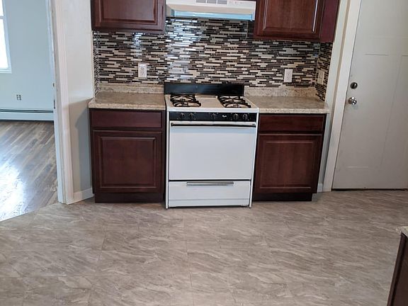 2nd image of 1375 Newport Ave Floor 3